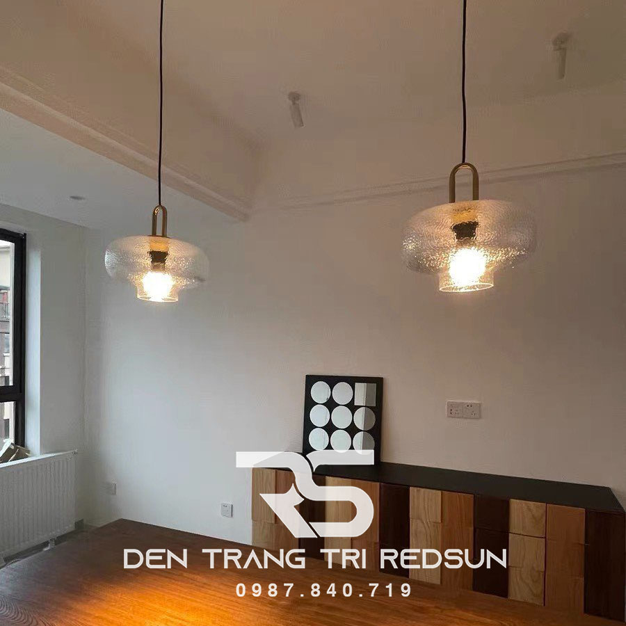 den-tha-phong-khach-phong-ngu-ban-an-hien-dai-bac-au-choa-thuy-tinh-cdt-t048-dang-a