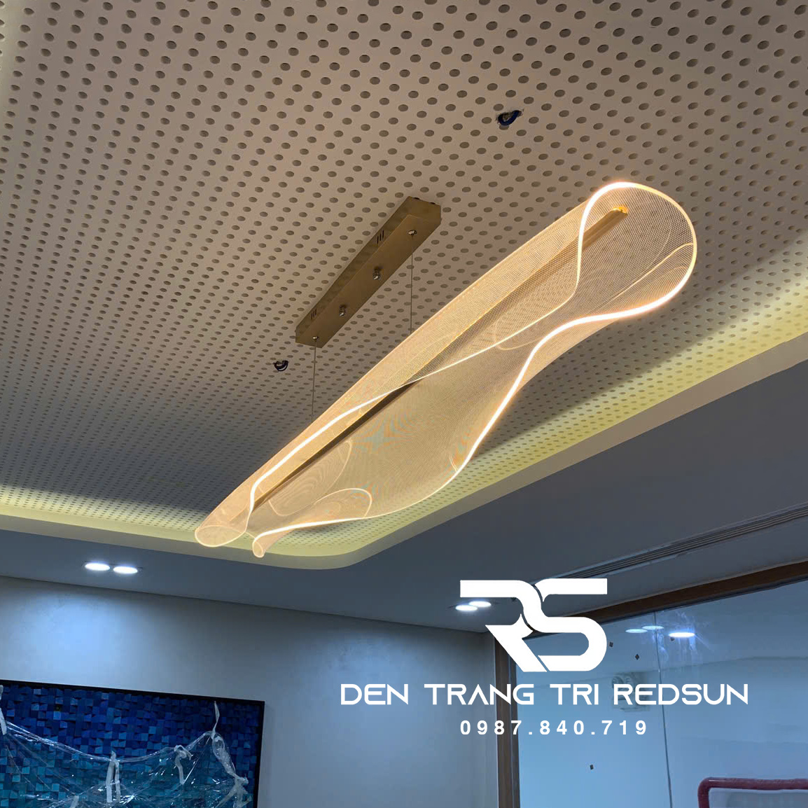 den-tha-ban-an-hien-dai-hinh-la-acrylic-dang-cup-phong-cach-bac-au-dc-t108