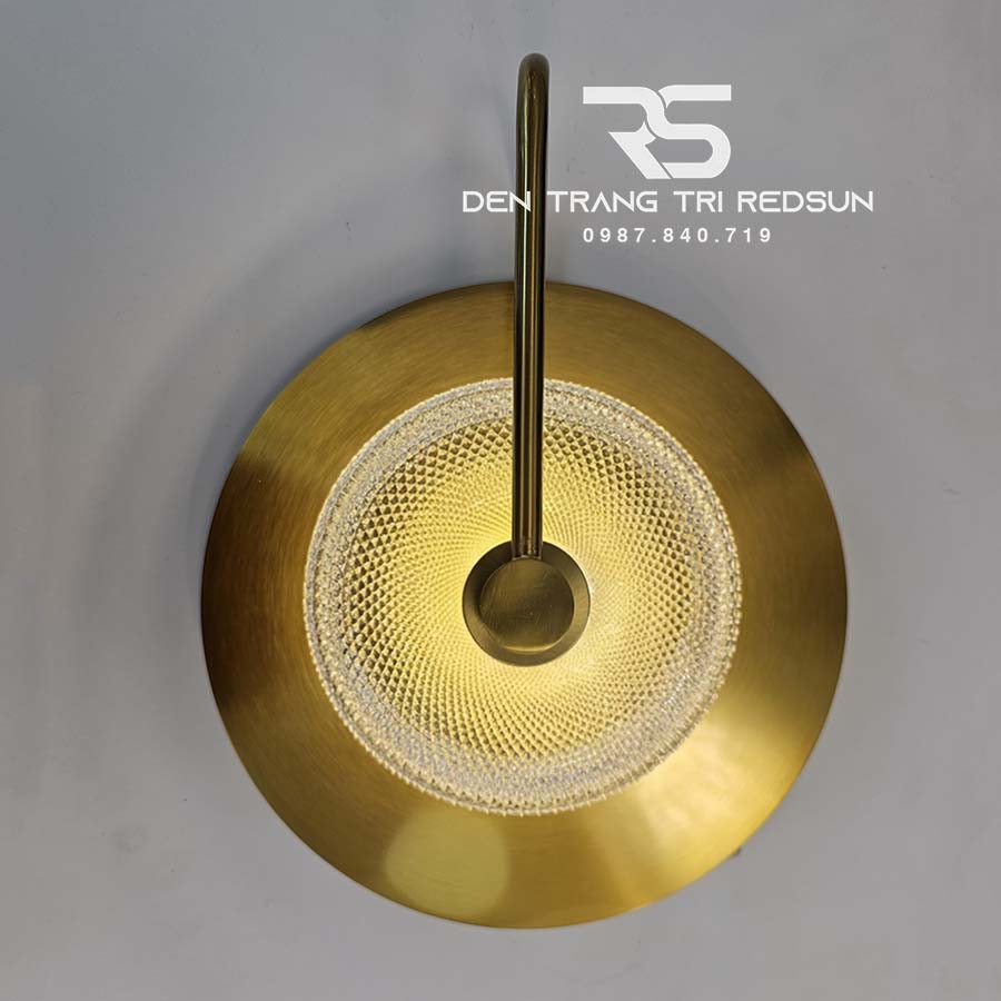 den-tuong-hien-dai-trang-tri-phong-khach-phong-ngu-cau-thang-phong-cach-bac-au-dt-119