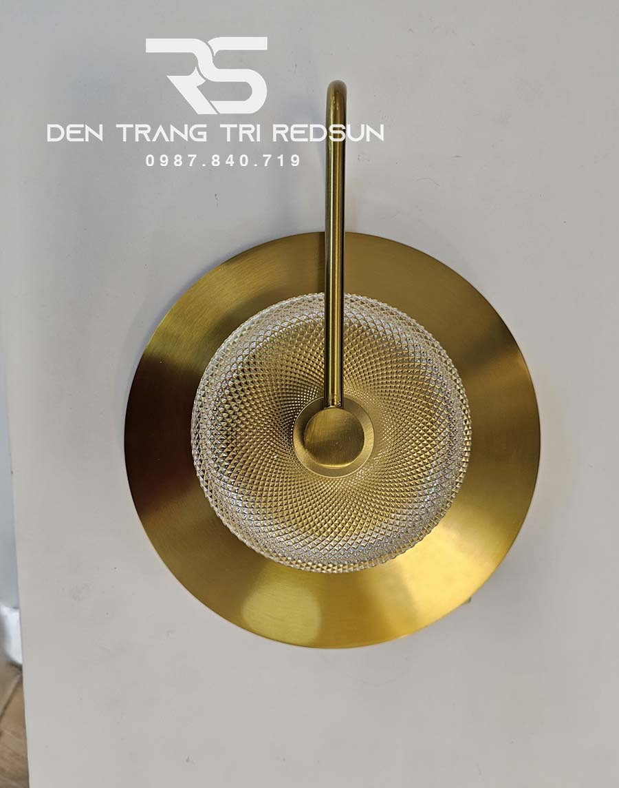 den-tuong-hien-dai-trang-tri-phong-khach-phong-ngu-cau-thang-phong-cach-bac-au-dt-119