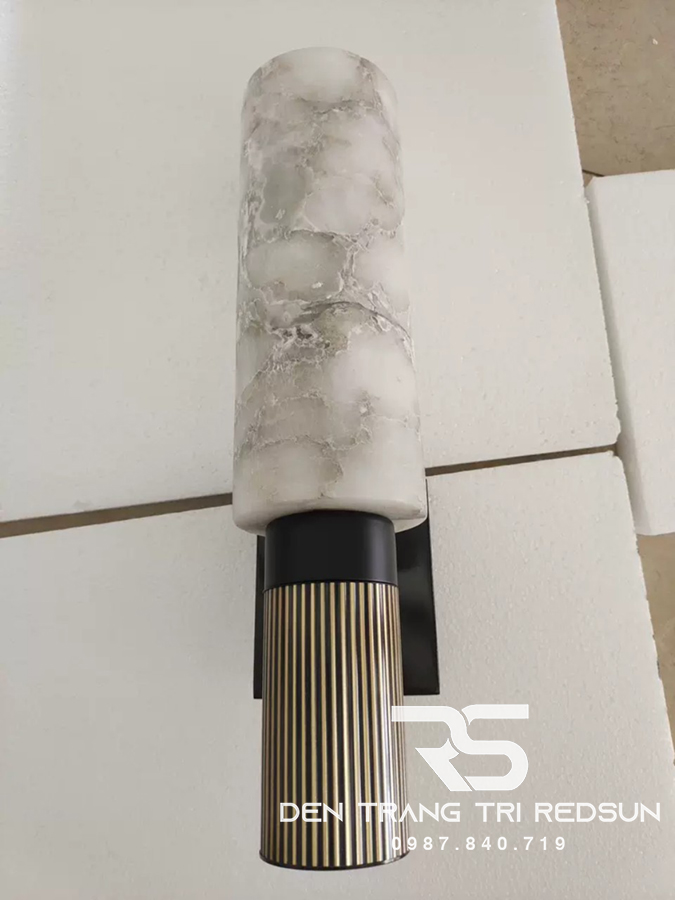 den-tuong-da-cam-thach-hien-dai-trang-tri-phong-khach-phong-ngu-cau-thang-phong-cach-bac-au-dt-130