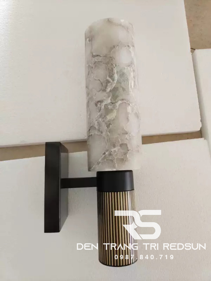 den-tuong-da-cam-thach-hien-dai-trang-tri-phong-khach-phong-ngu-cau-thang-phong-cach-bac-au-dt-130