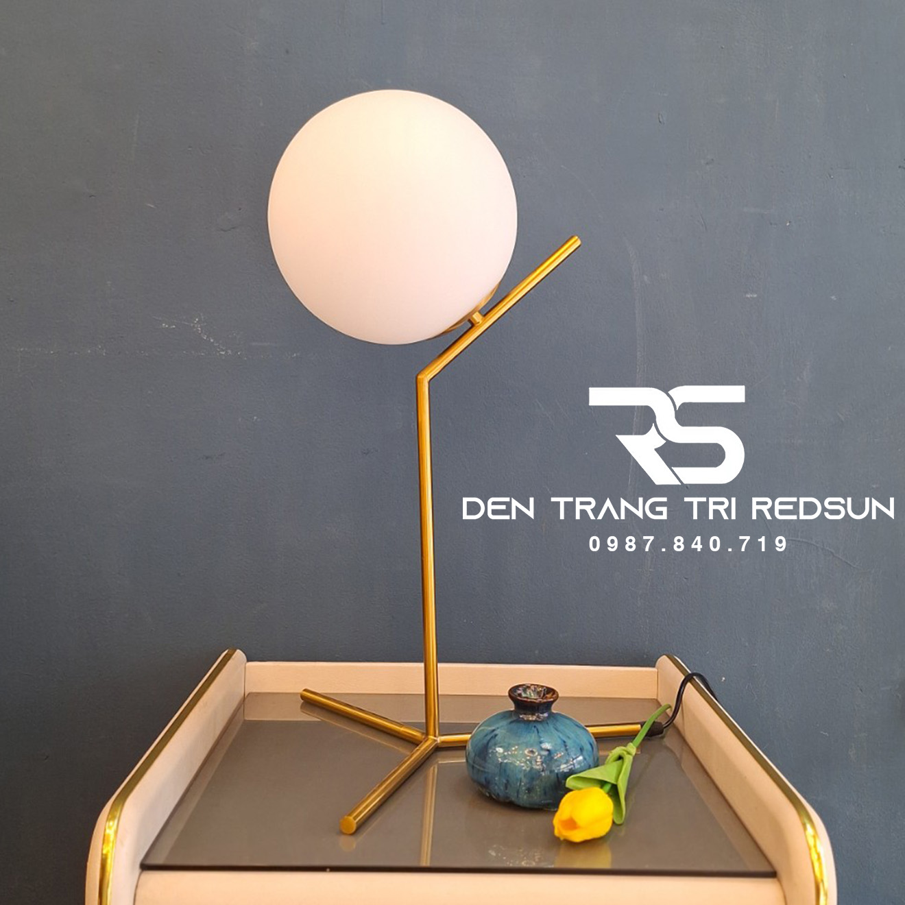https://denredsun.com/den-ban-hien-dai-bac-au-b100