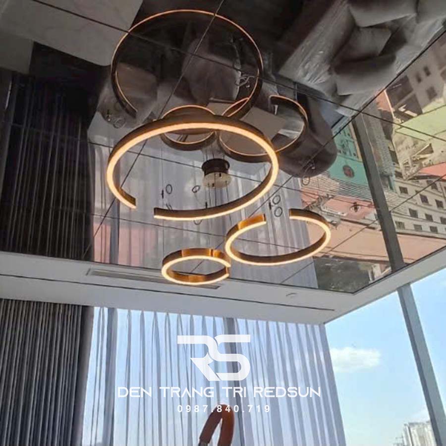 den-tha-phong-khach-hien-dai-bac-au-3-vong-khuyet-khung-inox-vang-3vkmd