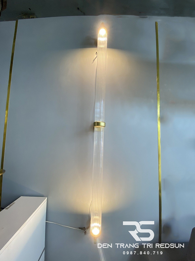 den-tuong-hien-dai-trang-tri-phong-khach-phong-ngu-cau-thang-dt-bvk200