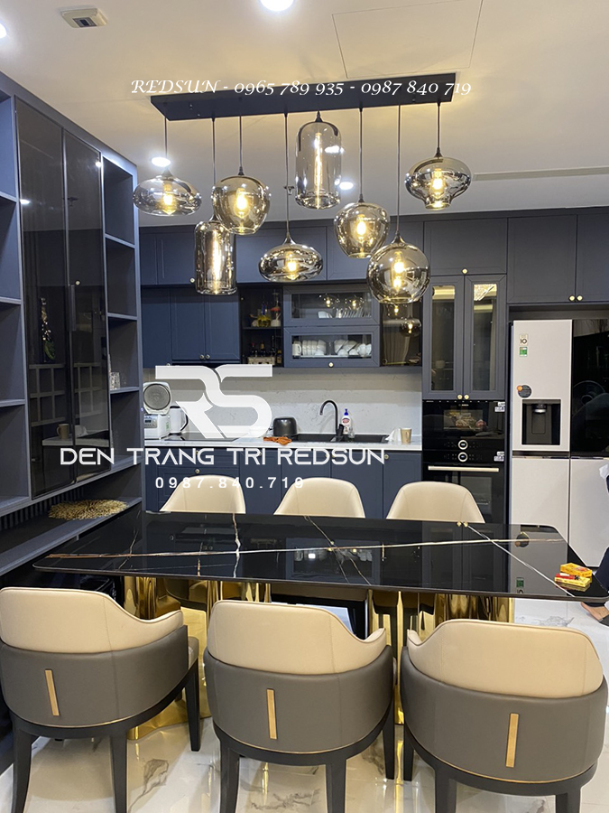 den-tha-ban-an-hien-dai-bac-au-choa-thuy-tinh-den-khoi-cdt-l014-bo-8-tha