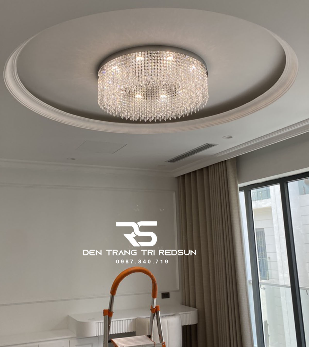 den-mam-pha-le-op-tran-phong-khach-hien-dai-m9191