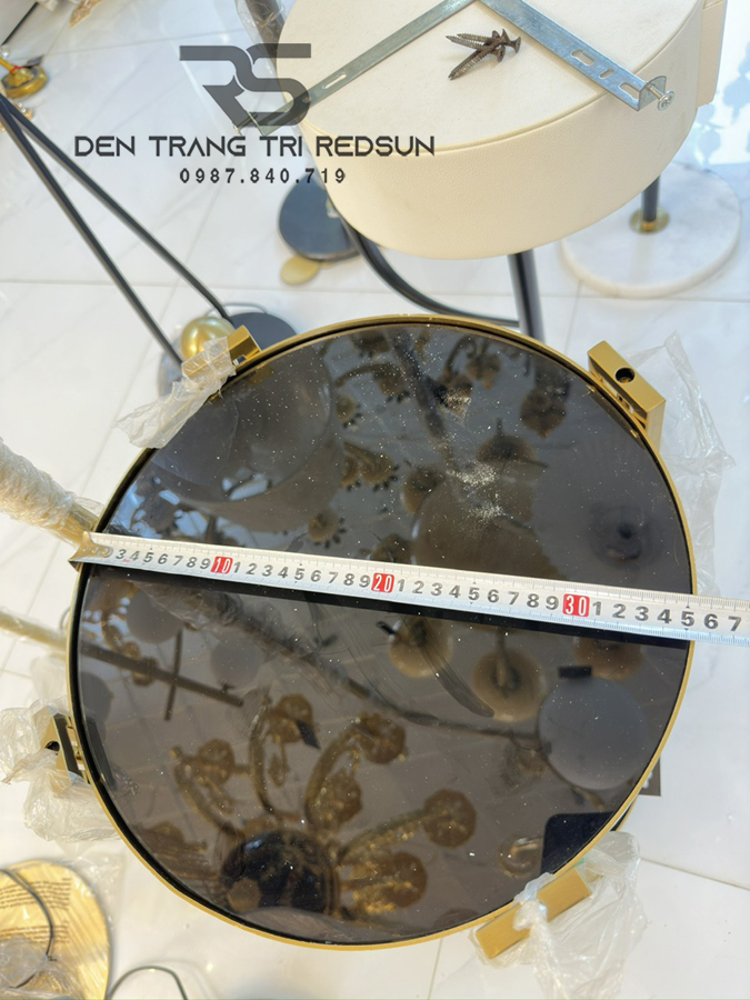 https://denredsun.com/den-ban-hien-dai-bac-au-db2091