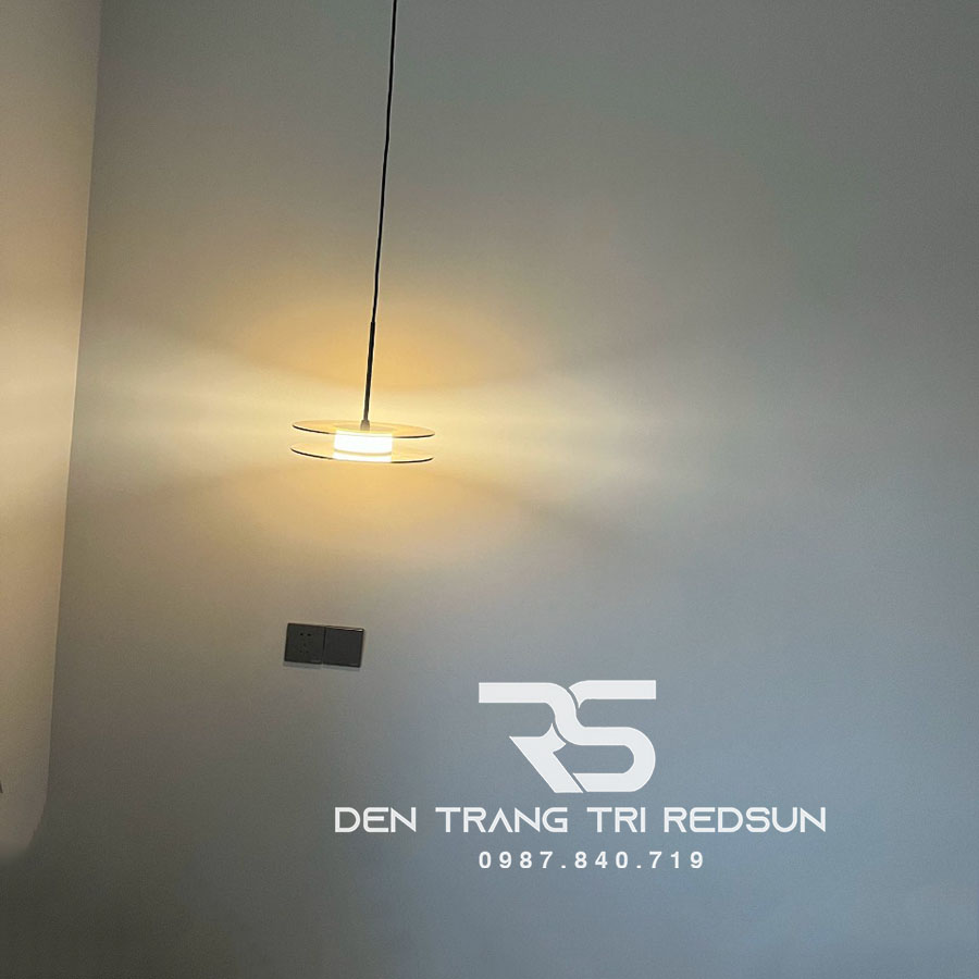 den-tha-ban-an-hien-dai-bac-au-choa-thuy-tinh-cdt-bt-049