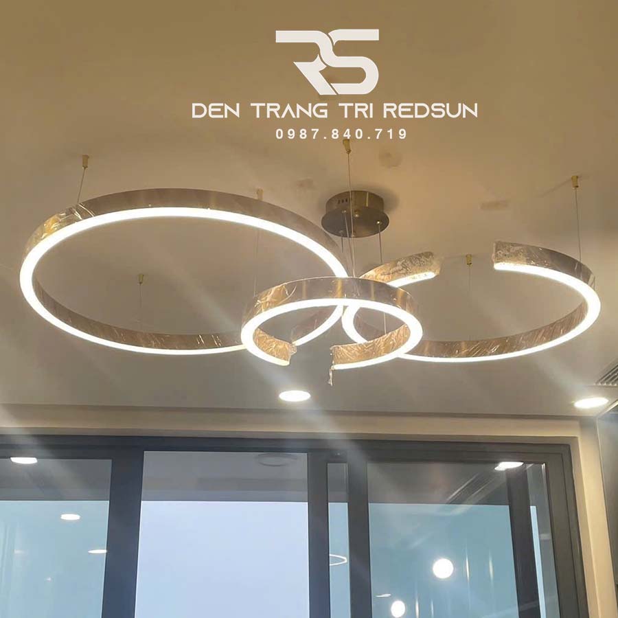 den-tha-phong-khach-hien-dai-bac-au-3-vong-khuyet-khung-inox-vang-3vkmd