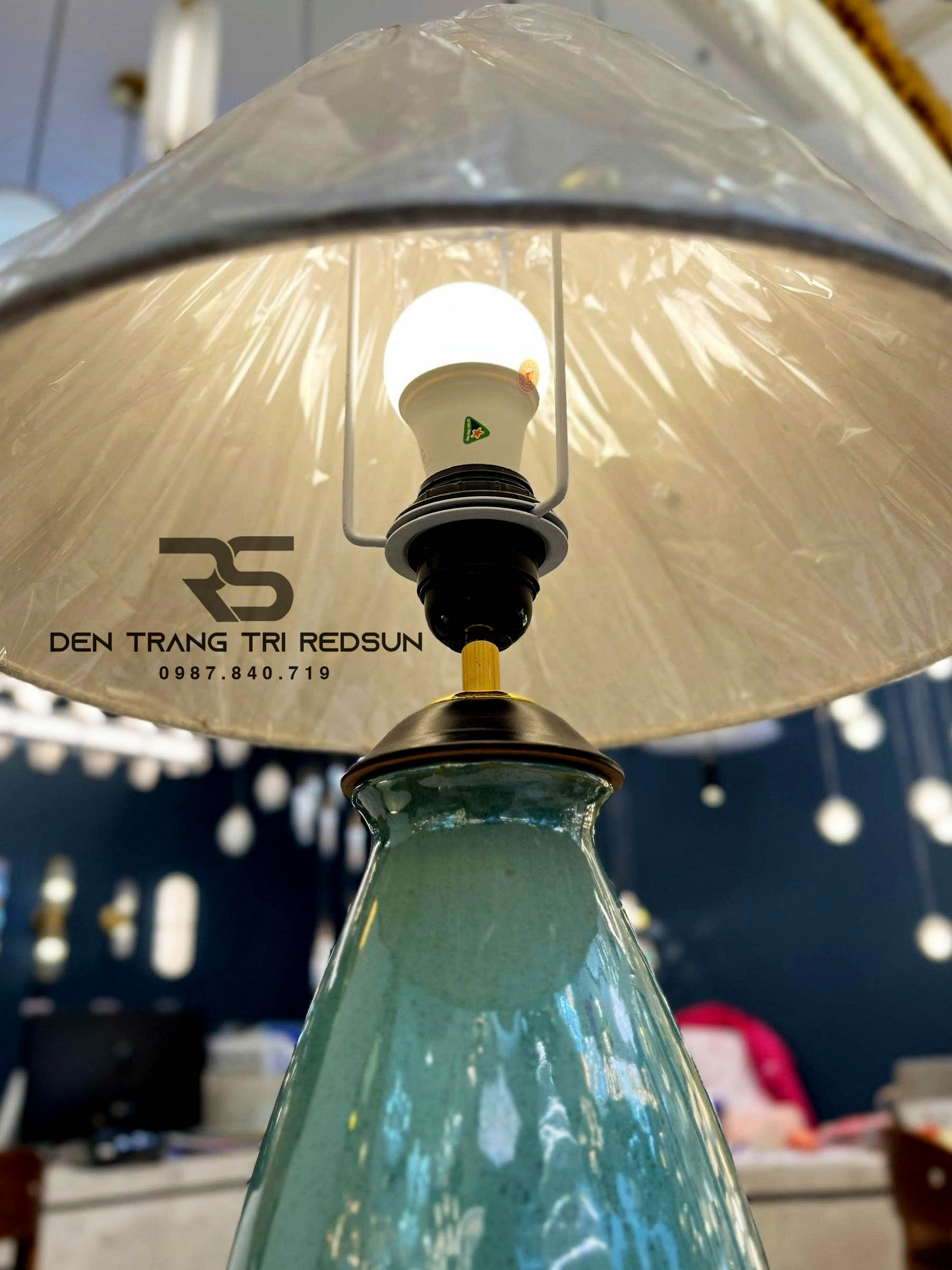 den-ban-hien-dai-db005