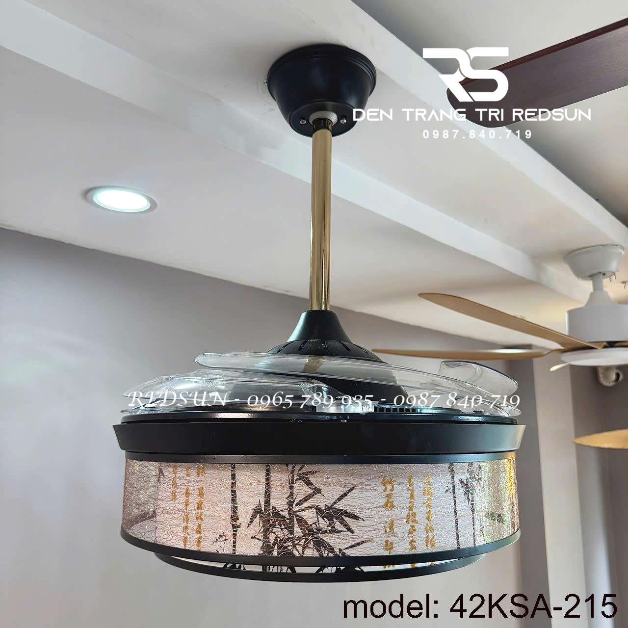 qua-t-tra-n-den-ca-nh-cu-p-xo-e-trang-tri-phong-khach-phong-ngu-42ksa-215