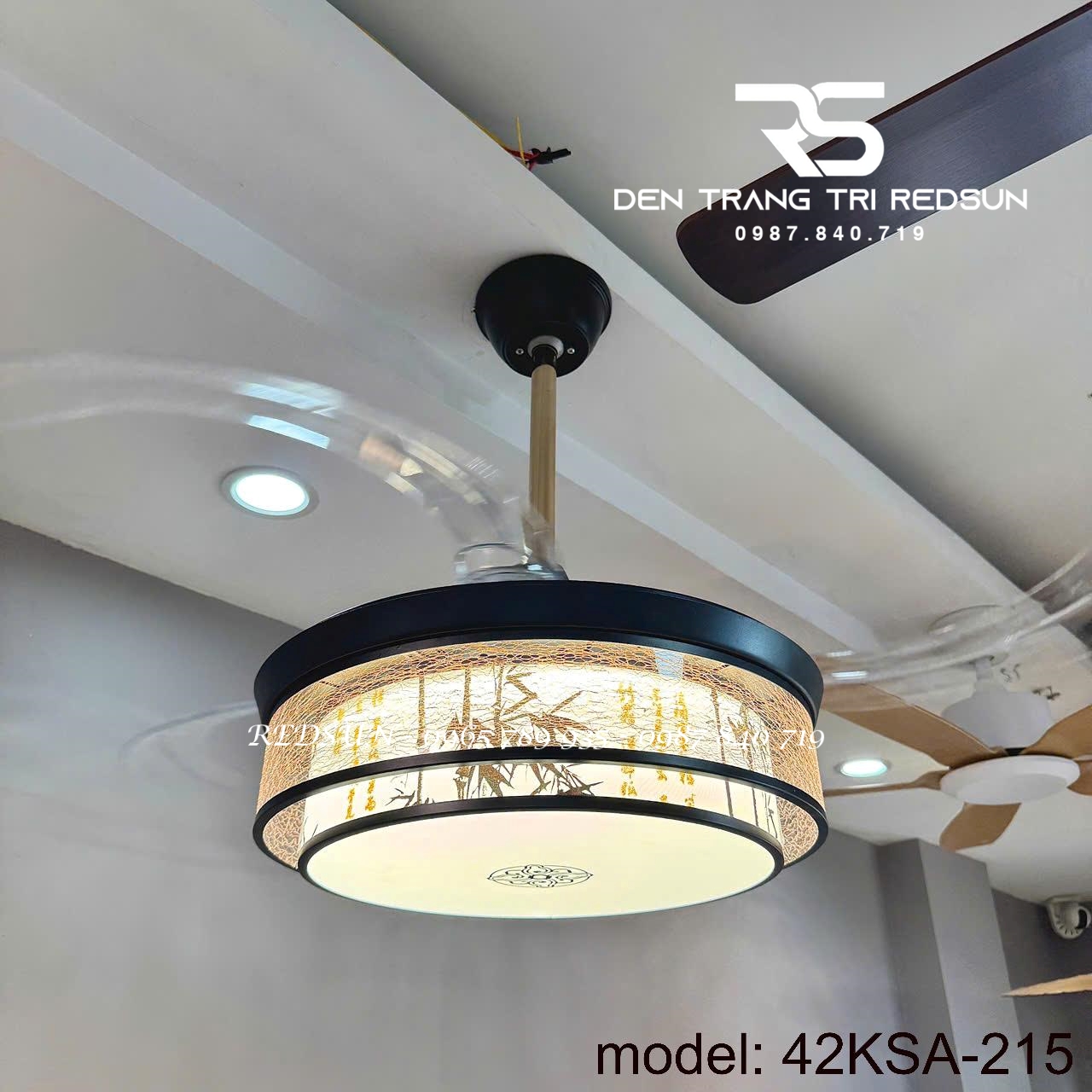 qua-t-tra-n-den-ca-nh-cu-p-xo-e-trang-tri-phong-khach-phong-ngu-42ksa-215