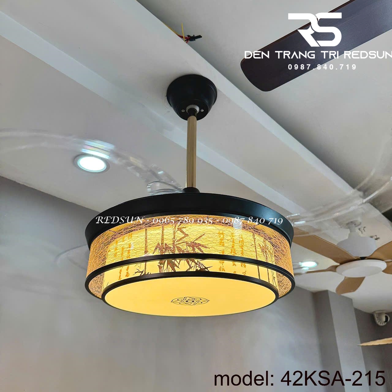 qua-t-tra-n-den-ca-nh-cu-p-xo-e-trang-tri-phong-khach-phong-ngu-42ksa-215