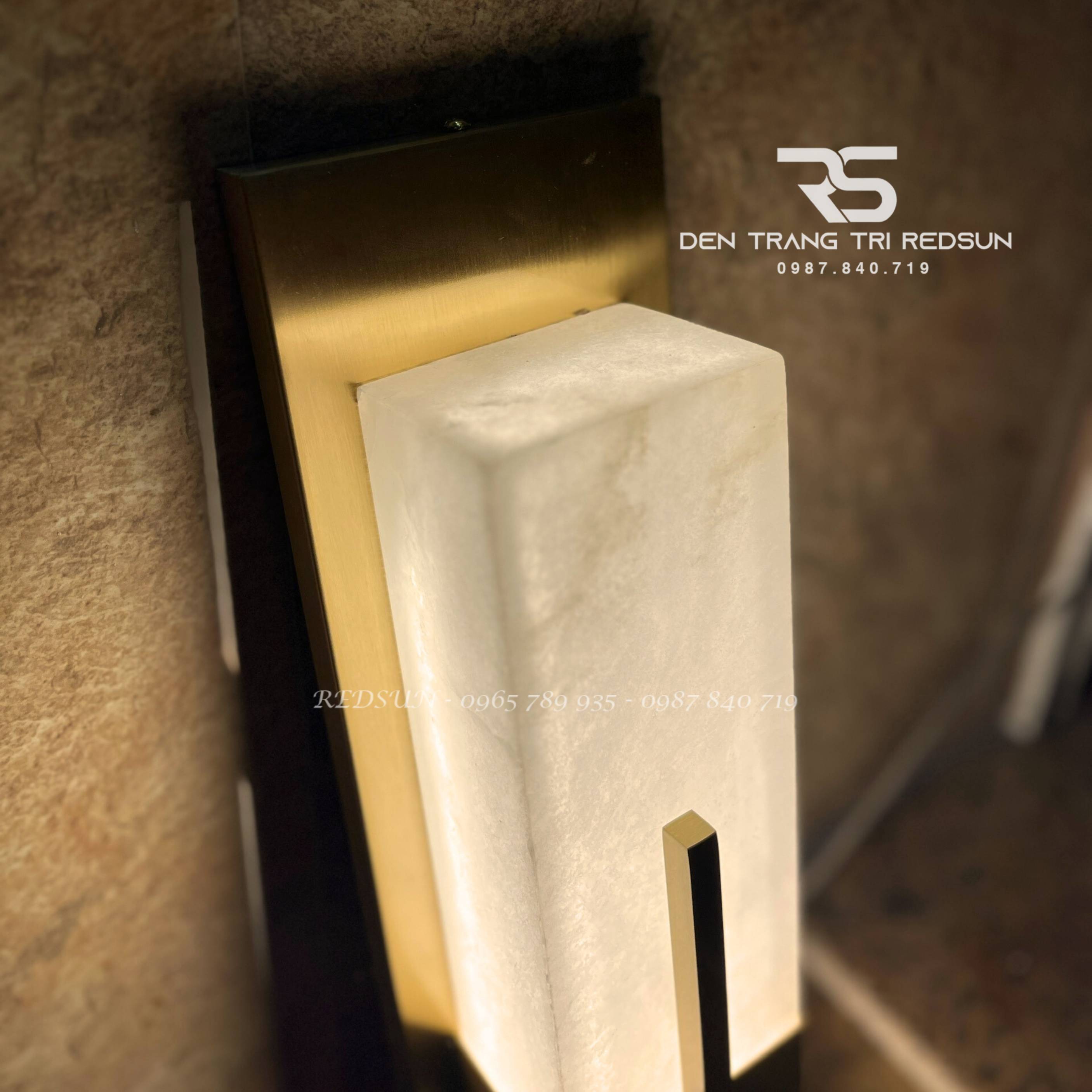 den-tuong-da-cam-thach-hien-dai-trang-tri-phong-khach-phong-ngu-cau-thang-phong-cach-bac-au-dt-bvd8003