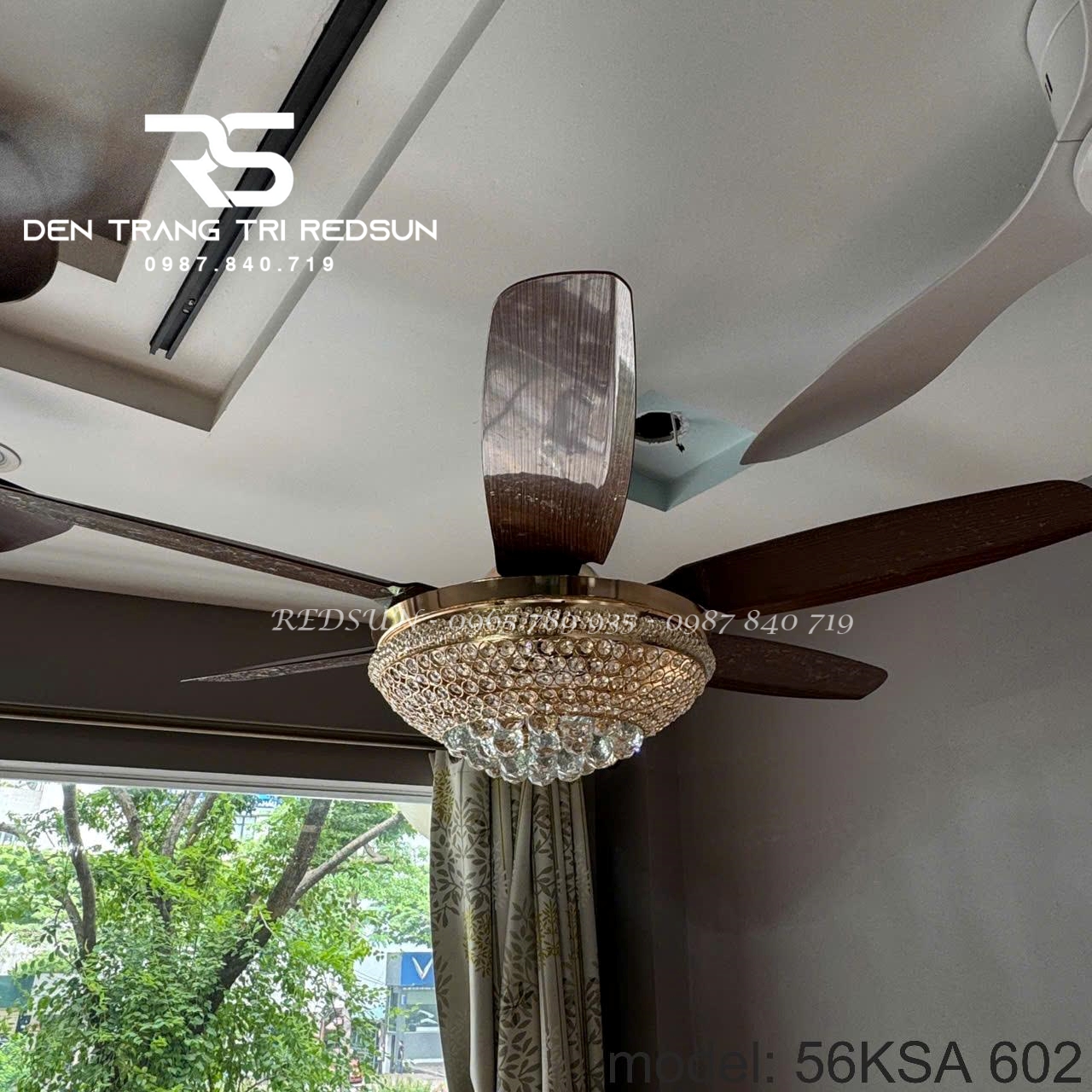 quat-tran-den-trang-tri-phong-khach-phong-ngu-56ksa-602