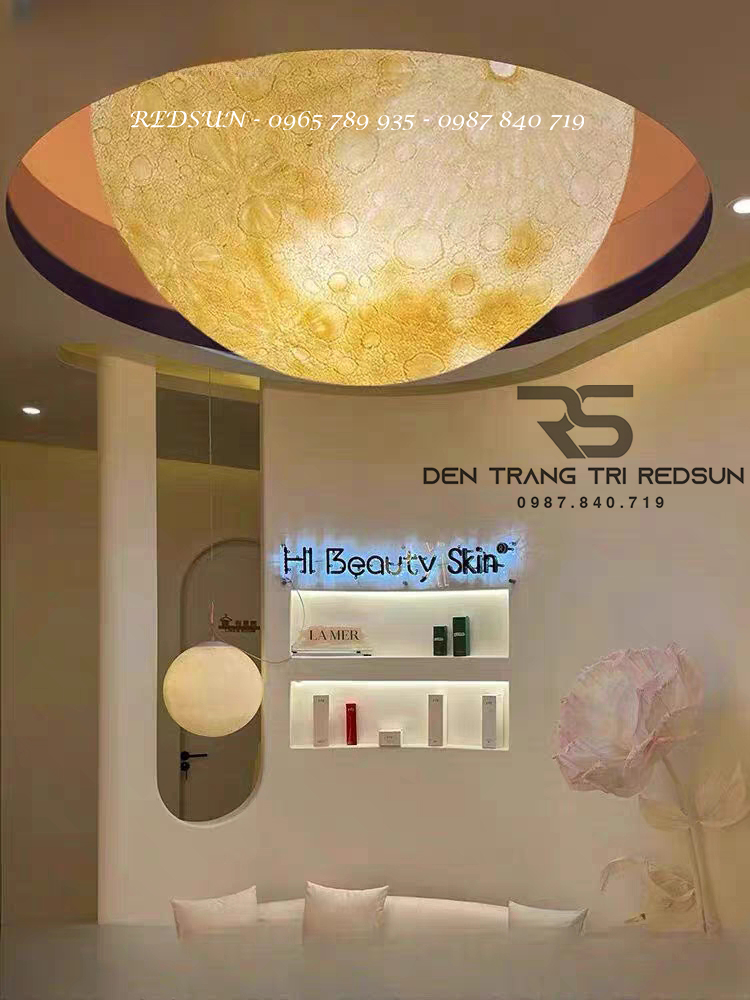 Den-Mat-Trang-Ban-Nguyet-3D-Phong-Cach-Bac-Au-Op-Tran-Trang-Tri-Sanh-Nha-Hang,-Quan-Cafe,-Phong-Khach,-Phong-Ngu-DC-T129
