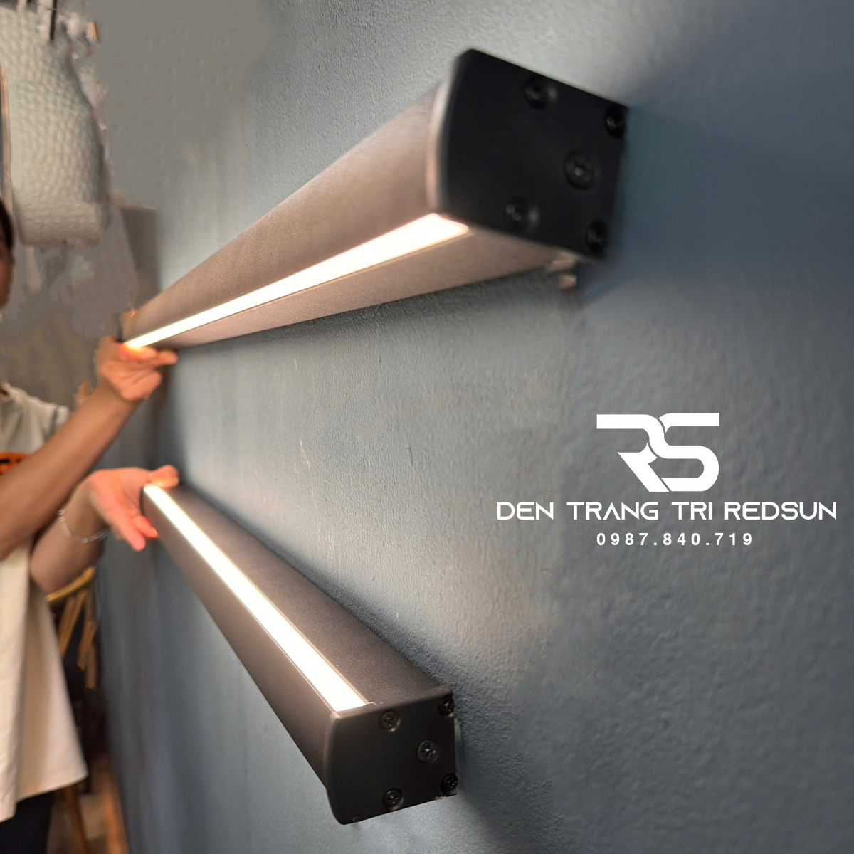 den-tuong-hien-dai-trang-tri-phong-khach-phong-ngu-cau-thang-phong-cach-bac-au-dt-132