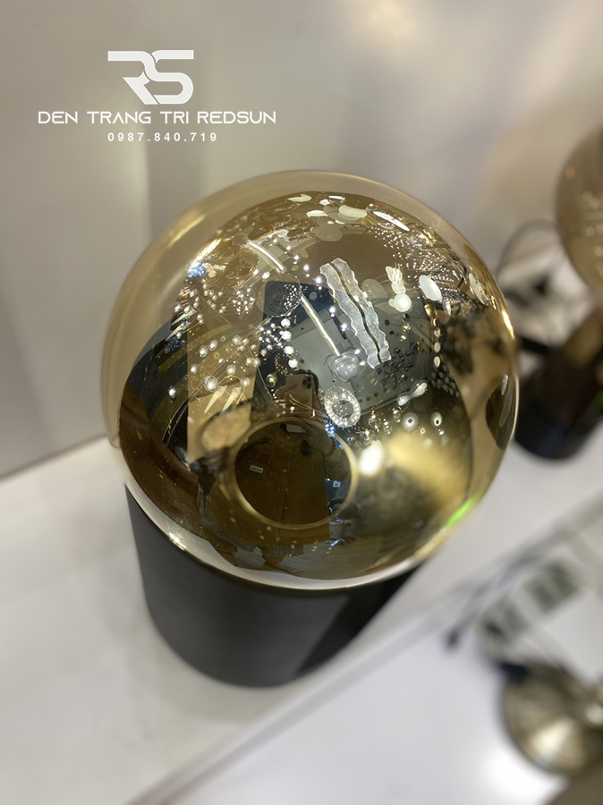 https://denredsun.com/den-ban-hien-dai-bac-au-db2091