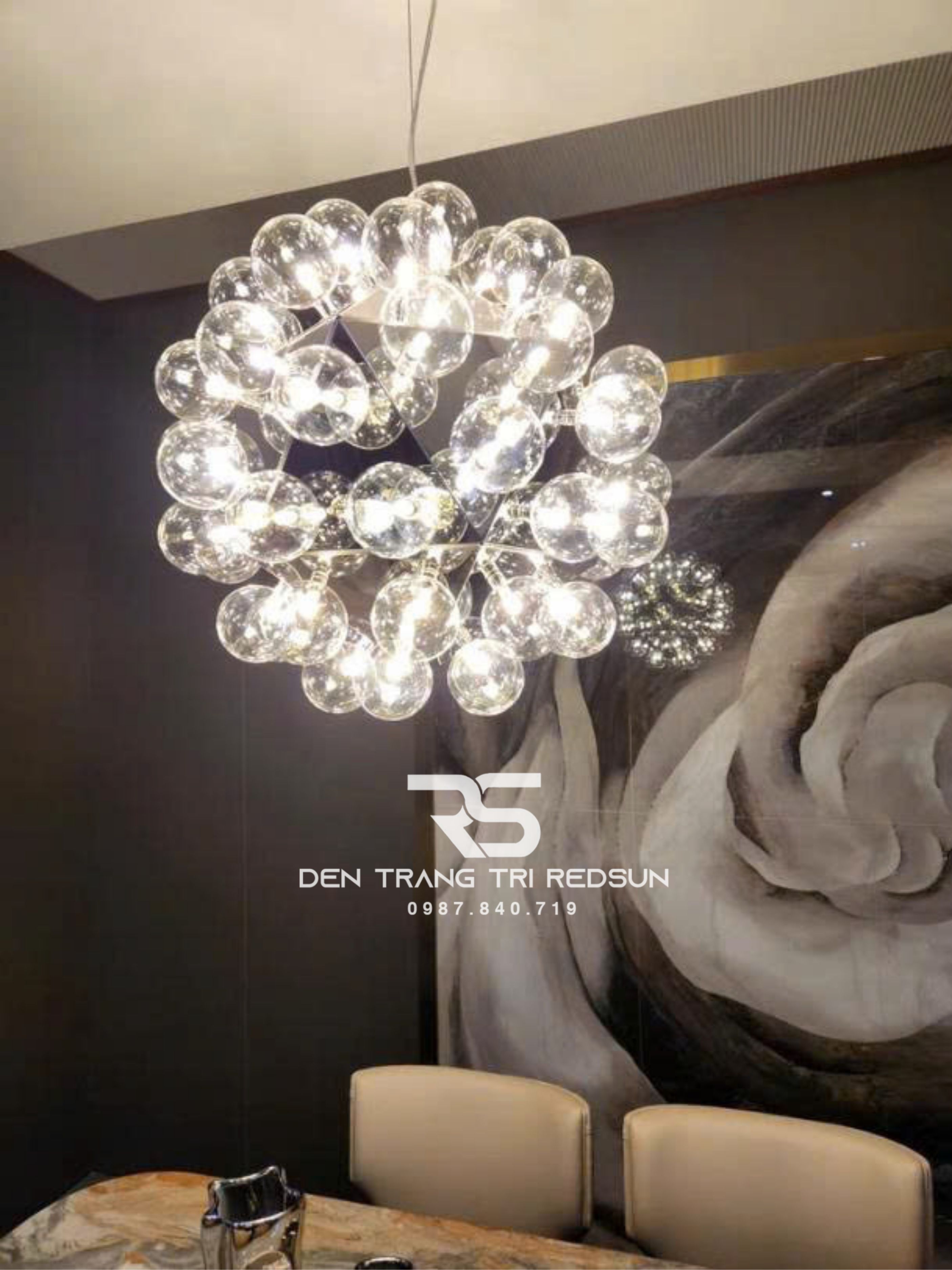 den-chum-phong-khach-hien-dai-bac-au-bong-bong-chat-lieu-thuy-tinh-dc-t113