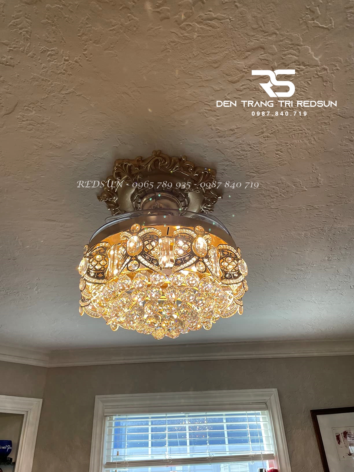 qua-t-tra-n-den-ca-nh-cu-p-xo-e-trang-tri-phong-khach-phong-ngu-42ksa-20160