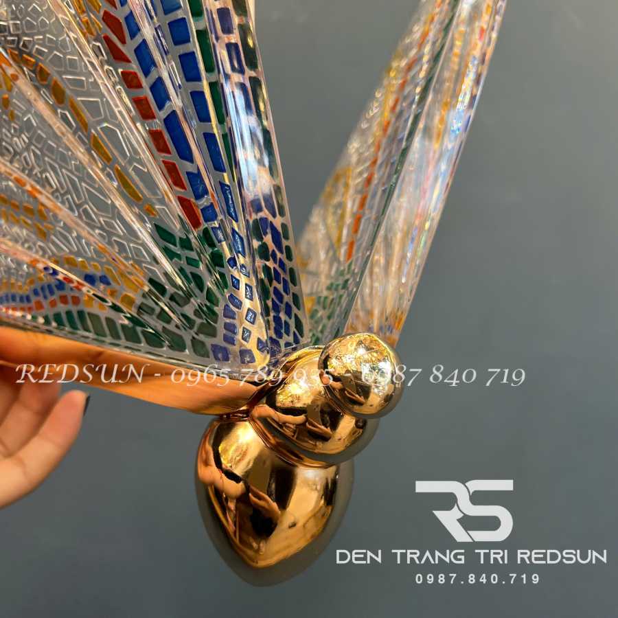 den-tha-tran-hien-dai-lap-phong-khach-phong-ngu-thong-tang-cau-thang-phien-ban-cau-vong-sac-mau-htk038