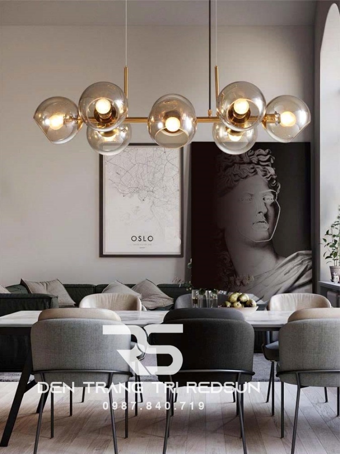 den-tha-ban-an-hien-dai-phong-cach-bac-au-choa-thuy-tinh-dc-1007
