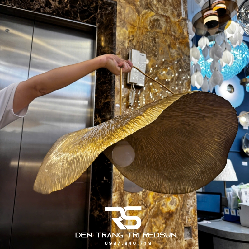 den-tha-tran-hien-dai-bac-au-la-sen-dong-cdt-t037