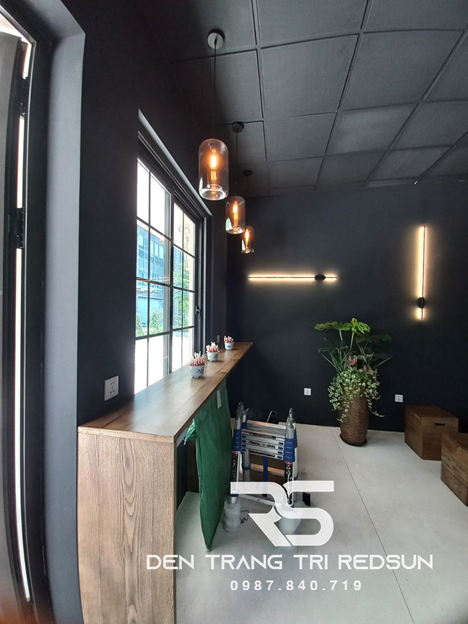 den-tha-tran-hien-dai-bac-au-choa-thuy-tinh-den-khoi-cdt-l014-dang-d