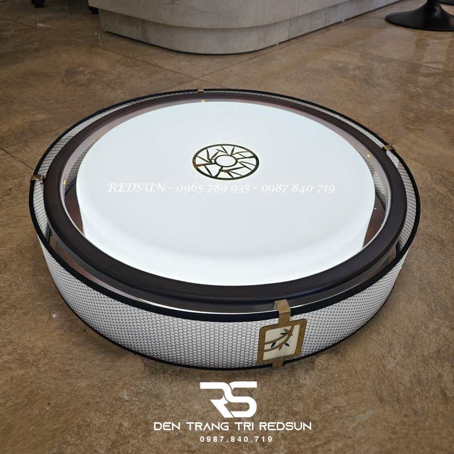 den-mam-op-tran-go-phong-tho-phong-khach-hinh-tron-opgo-c25042