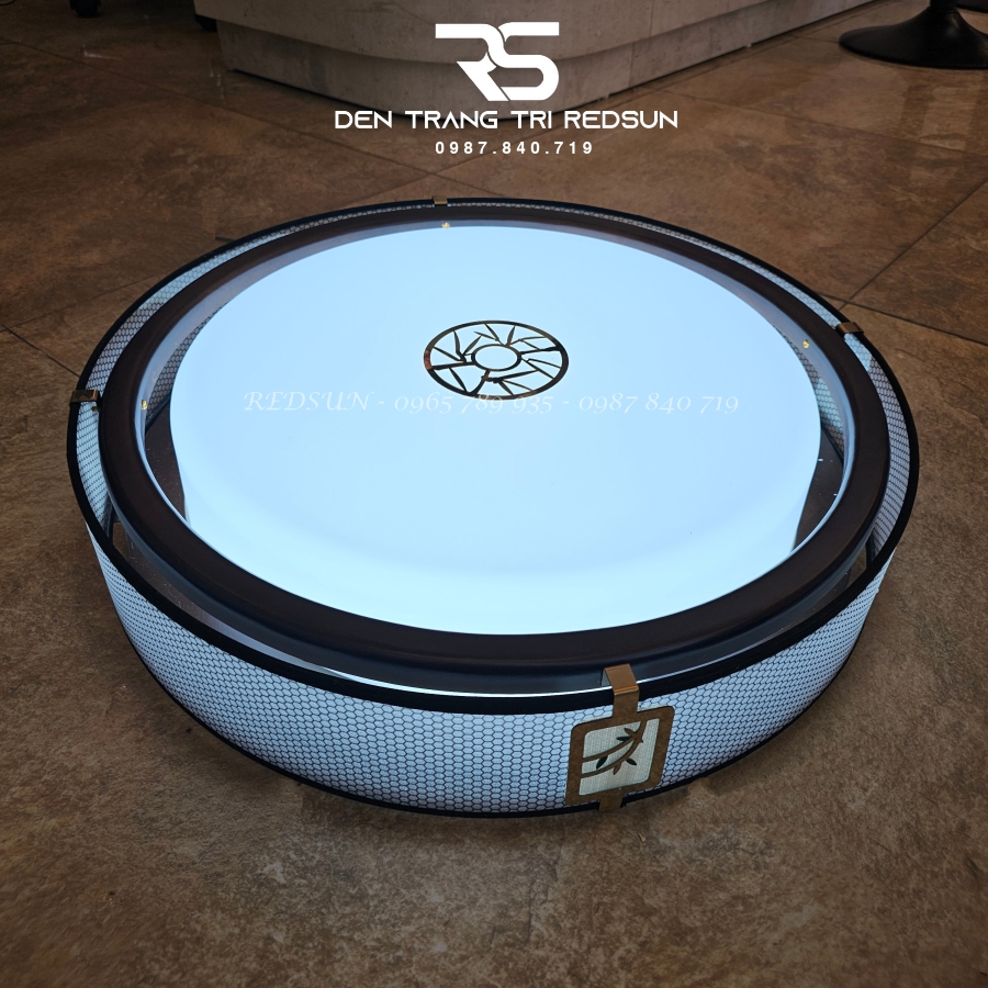 den-mam-op-tran-go-phong-tho-phong-khach-hinh-tron-opgo-c25042