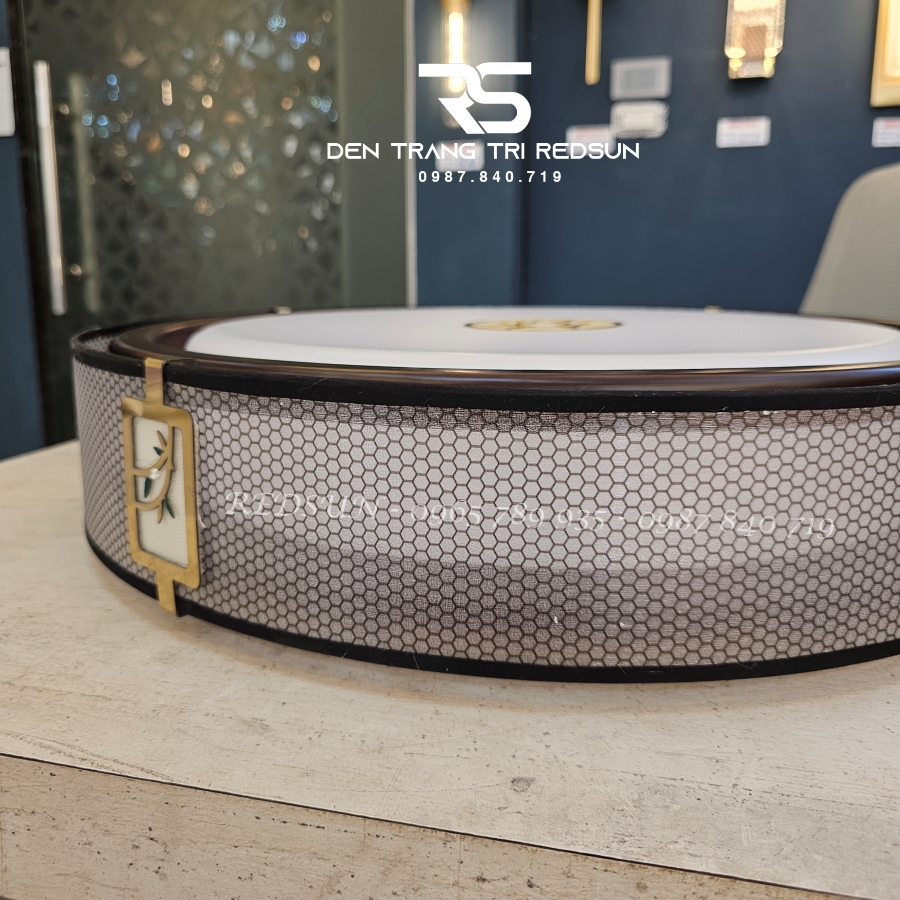 den-mam-op-tran-go-phong-tho-phong-khach-hinh-tron-opgo-c25042