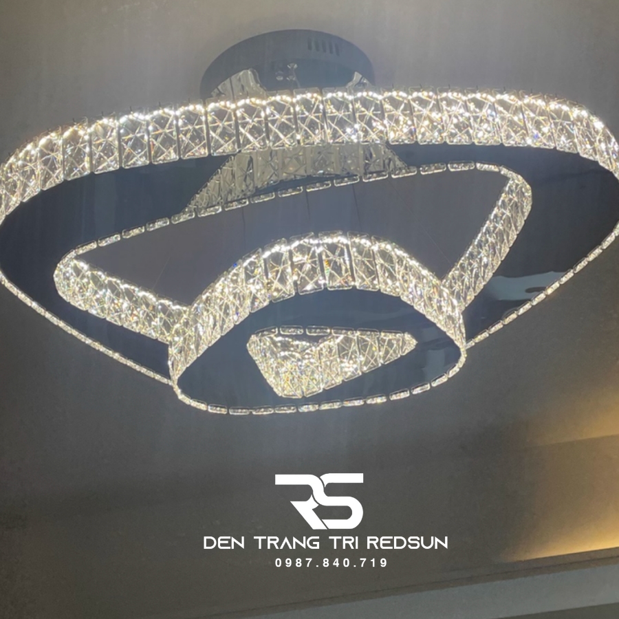 den-chum-trang-tri-phong-khach-sanh-cho-phong-an-chat-lieu-pha-le-phong-cach-italia-dcp-003