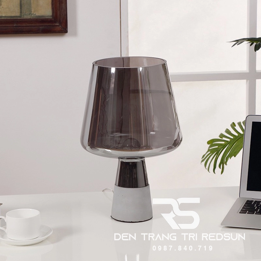 Đèn led bàn làm việc thiết kế độc đáo 