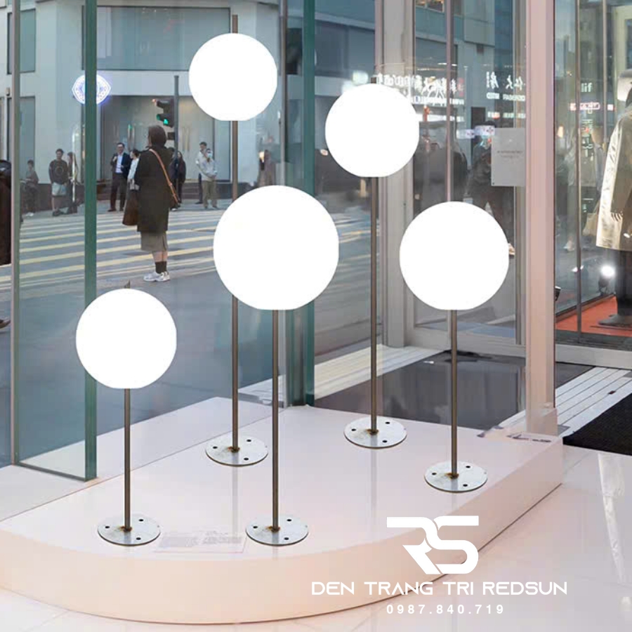 den-san-vuon-canh-quan-ngoai-troi-hinh-cau-trang-tri-resort-khach-san-cong-vien-dsv-002