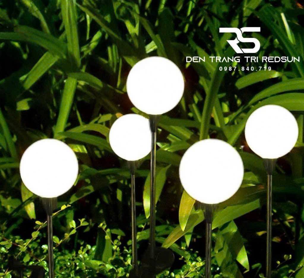 den-san-vuon-canh-quan-ngoai-troi-hinh-cau-trang-tri-resort-khach-san-cong-vien-dsv-002