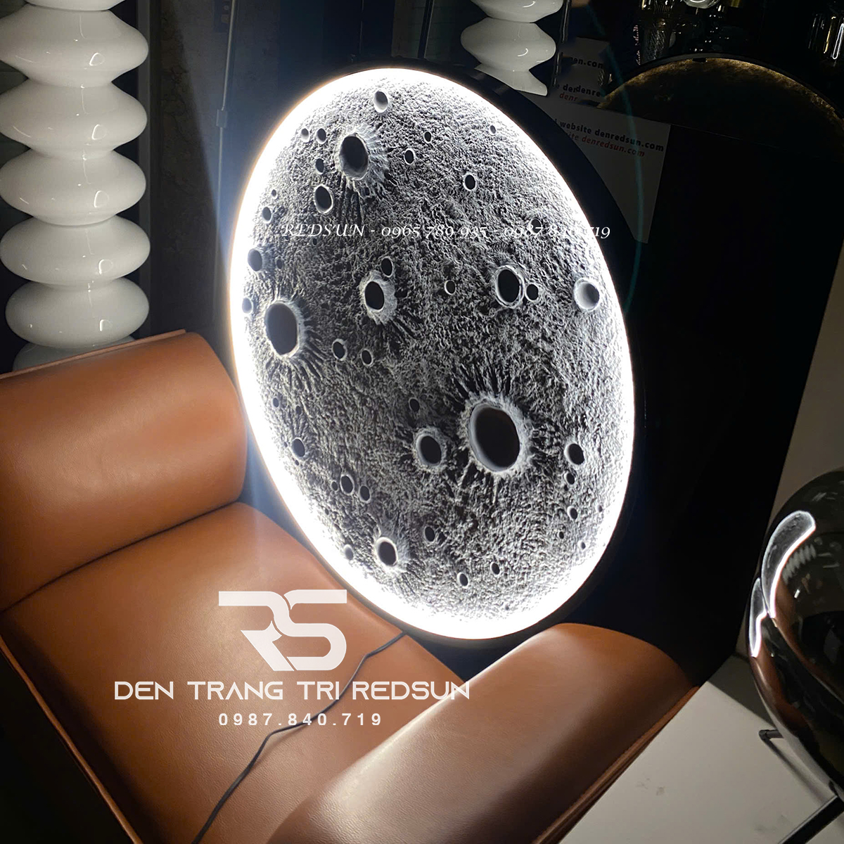 den-tuong-trang-tri-phong-khach-phong-ngu-cau-thang-phong-cach-bac-au-mat-trang-3d-dt-131