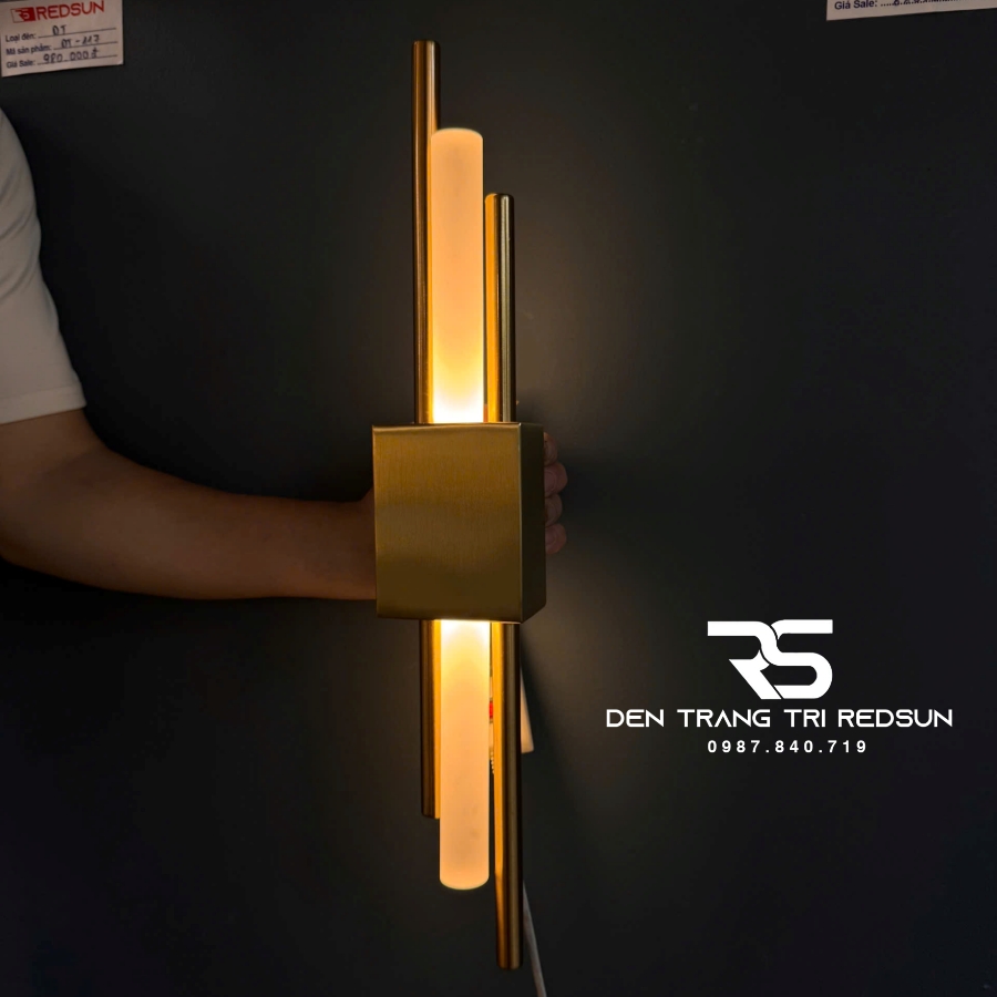 den-tuong-hien-dai-trang-tri-phong-khach-phong-ngu-phong-cach-bac-au-dt-1036