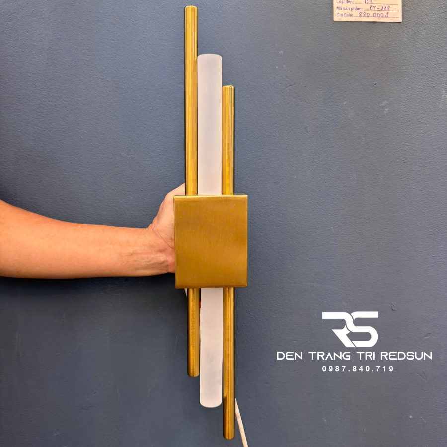 den-tuong-hien-dai-trang-tri-phong-khach-phong-ngu-phong-cach-bac-au-dt-1036