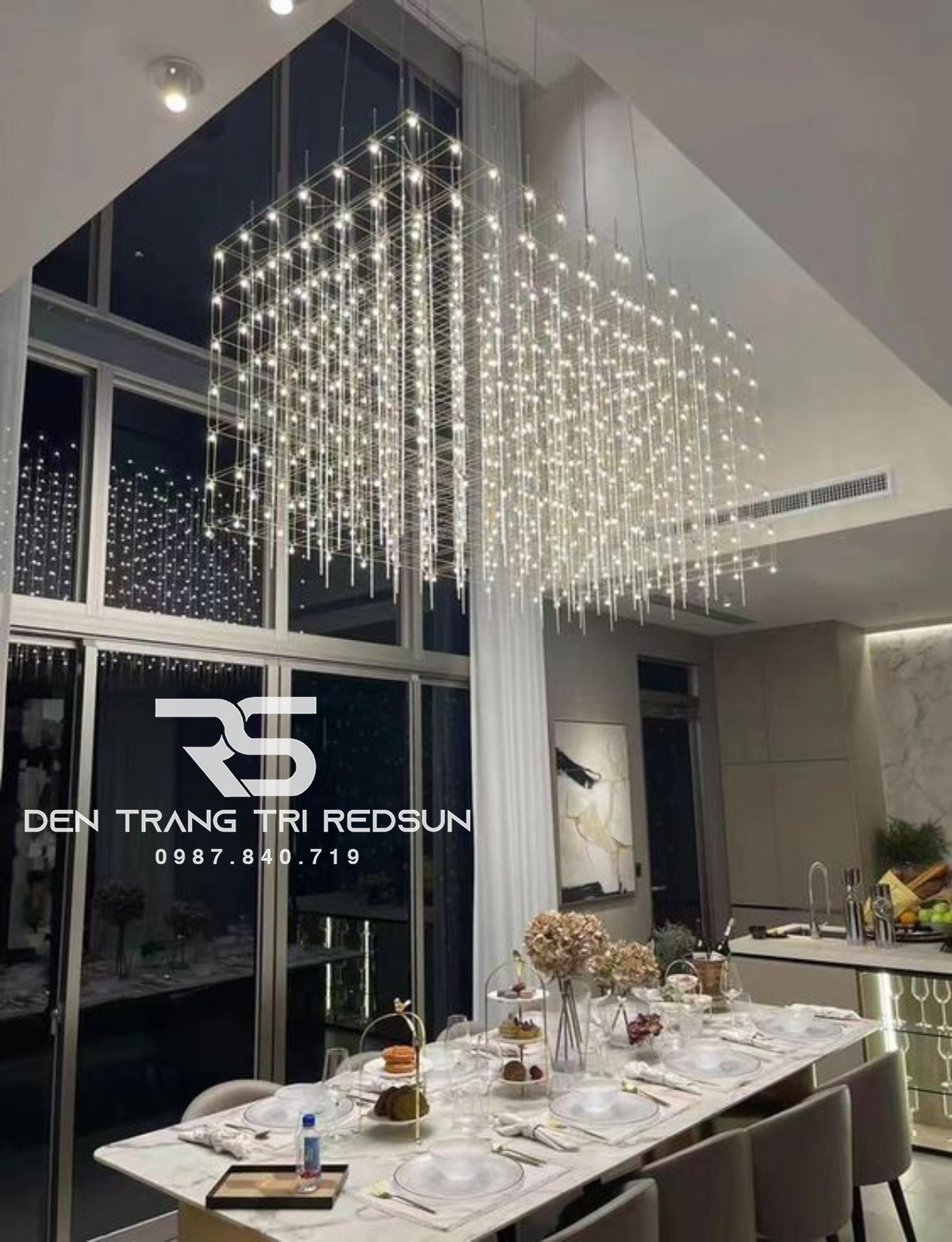 den-chum-lap-thong-tang-sanh-khach-san-phong-cach-bac-au-hien-dai-bau-troi-day-sao-dc-t086