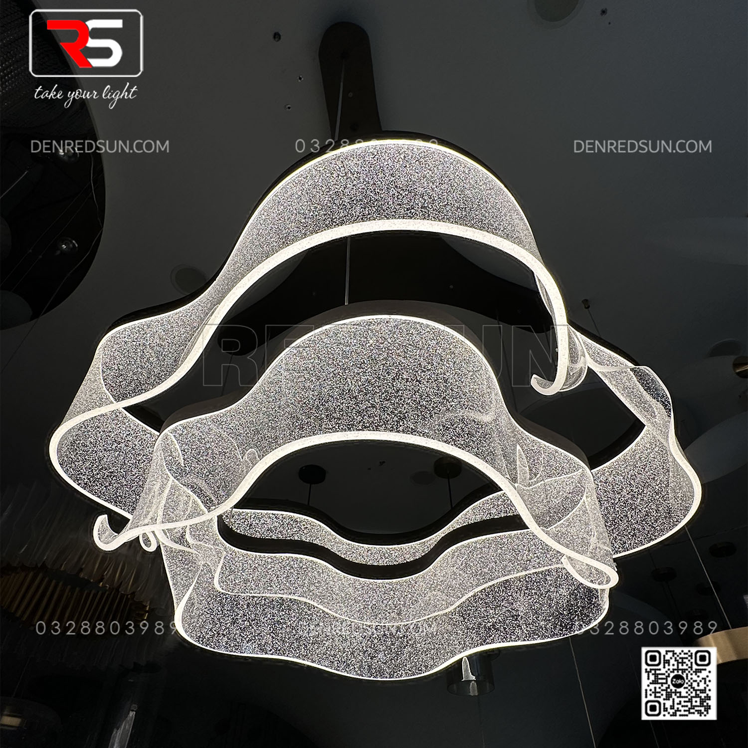 den-tha-dai-lua-dang-xoan-cao-cap-lap-phong-khach-phong-an-khach-san-phong-cach-bac-au-hien-dai-ma05988pb-002