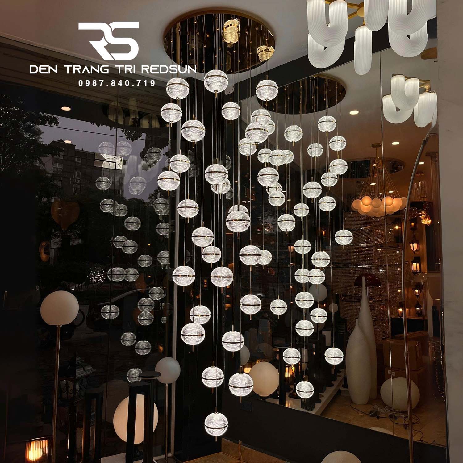 den-chum-hien-dai-lap-thong-tang-phong-khach-cau-thang-phong-cach-bac-au-cau-kim-cuong-ma05786p-030