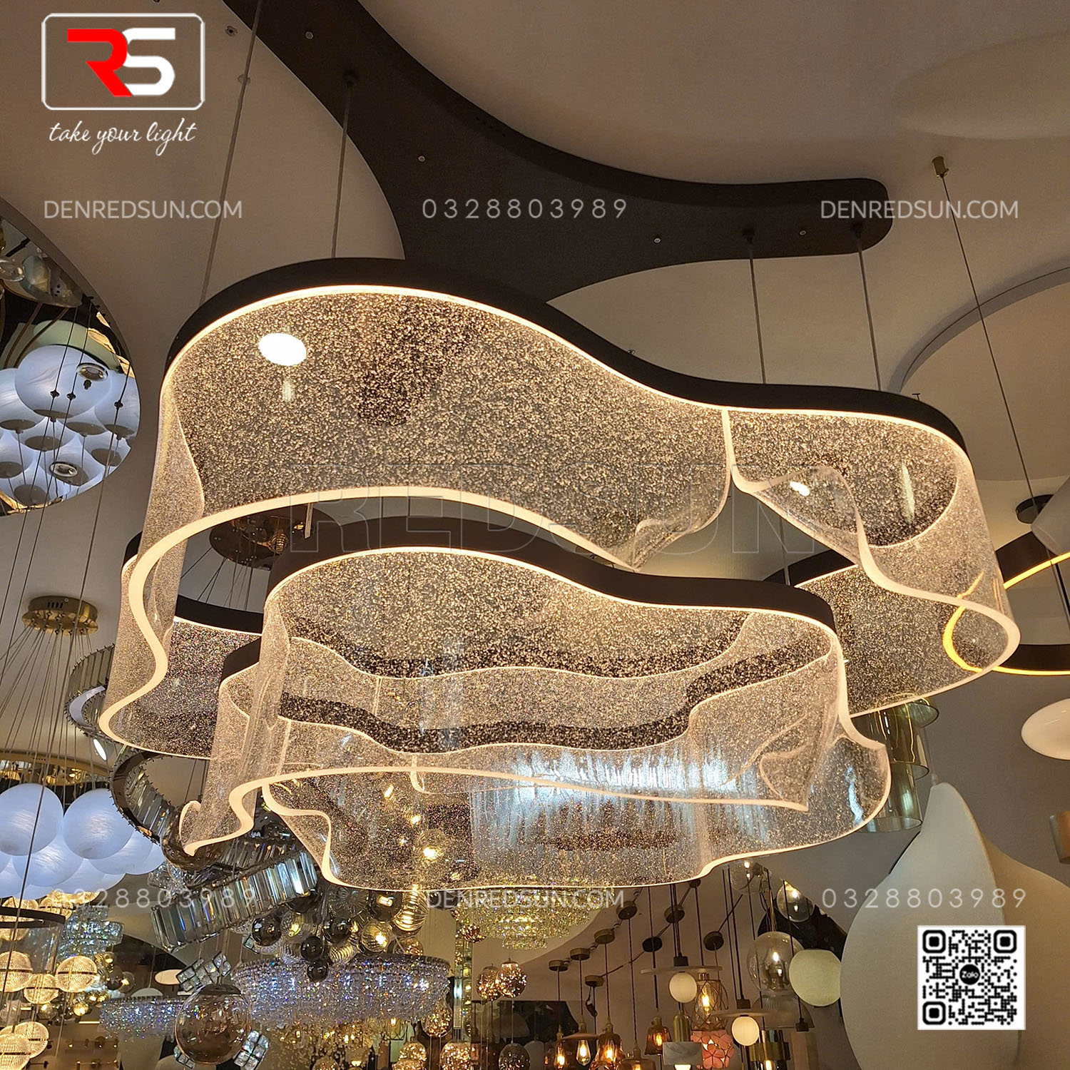 den-tha-dai-lua-dang-xoan-cao-cap-lap-phong-khach-phong-an-khach-san-phong-cach-bac-au-hien-dai-ma05988pb-002