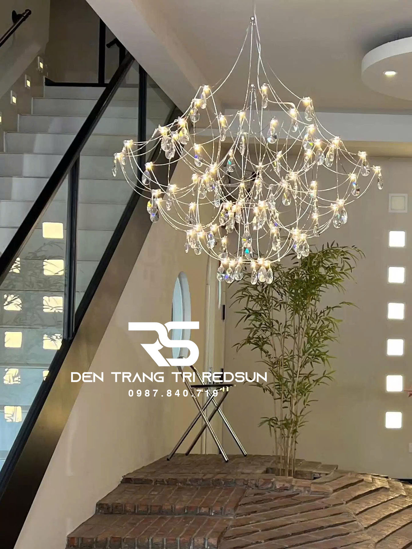 den-chum-mang-nhen-lap-phong-khach-phong-an-biet-thu-phong-cach-hien-dai-dc-t121