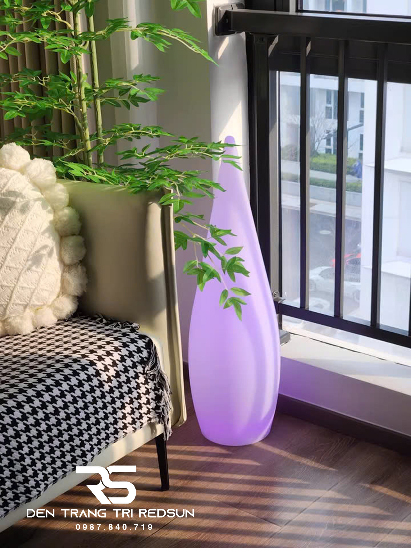 den-san-hien-dai-trang-tri-trong-nha-san-vuon-canh-quan-ngoai-troi-hinh-giot-nuoc-ds2054