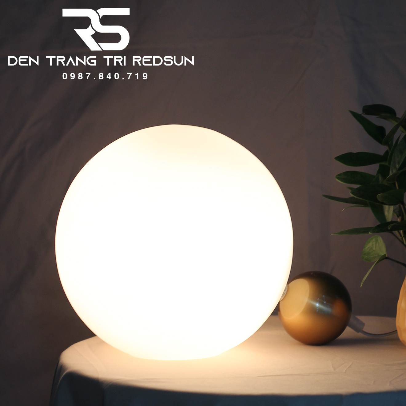 https://denredsun.com/den-ban-hien-dai-bac-au-db2001