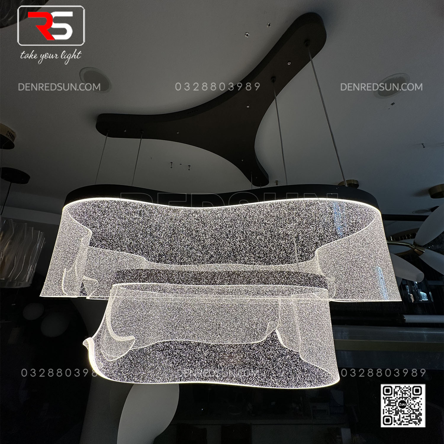 den-tha-dai-lua-dang-xoan-cao-cap-lap-phong-khach-phong-an-khach-san-phong-cach-bac-au-hien-dai-ma05988pb-002