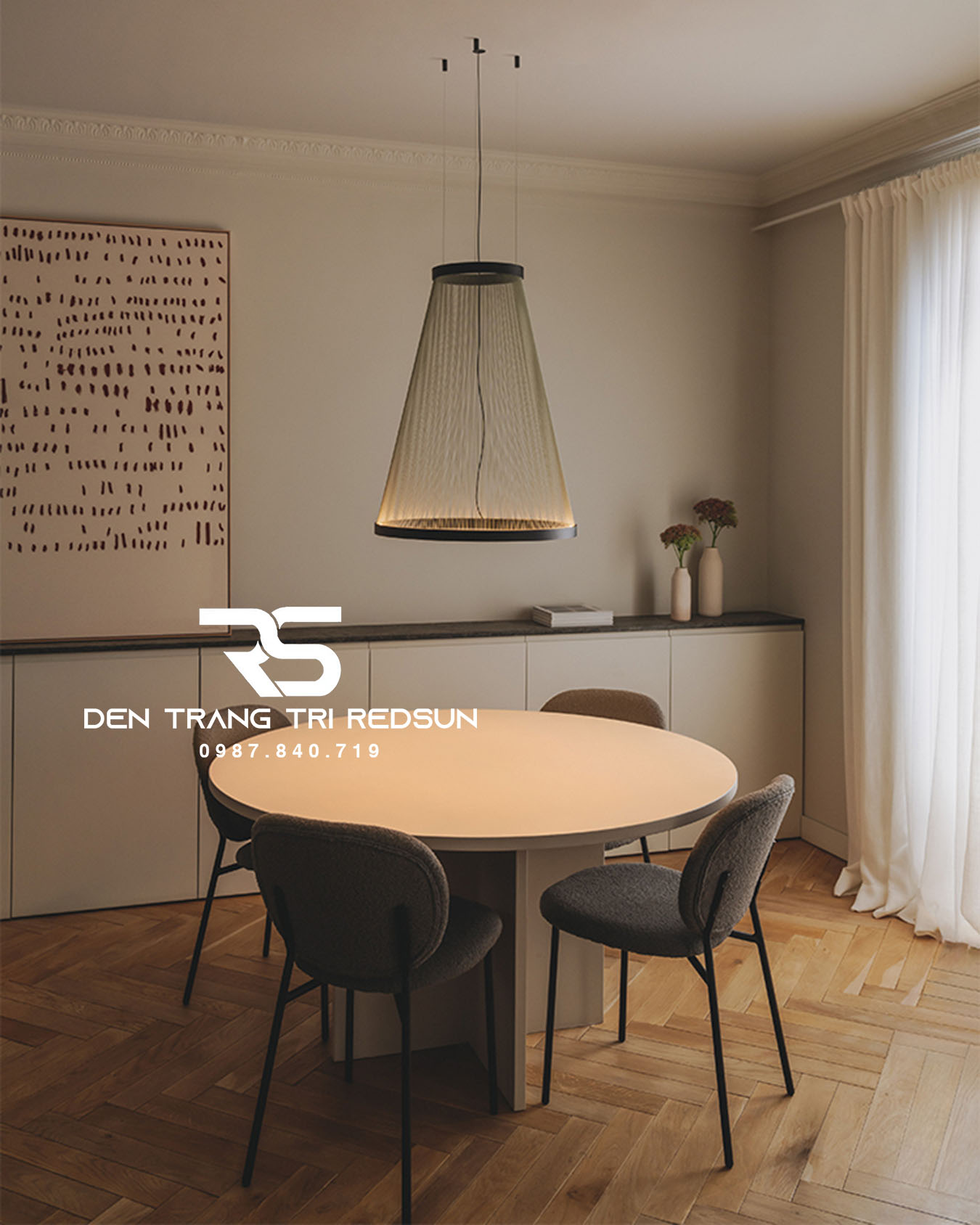 den-long-tha-bac-au-hien-dai-lap-phong-khach-thong-tang-cau-thang-dang-hinh-non-dc-t115-dang-a