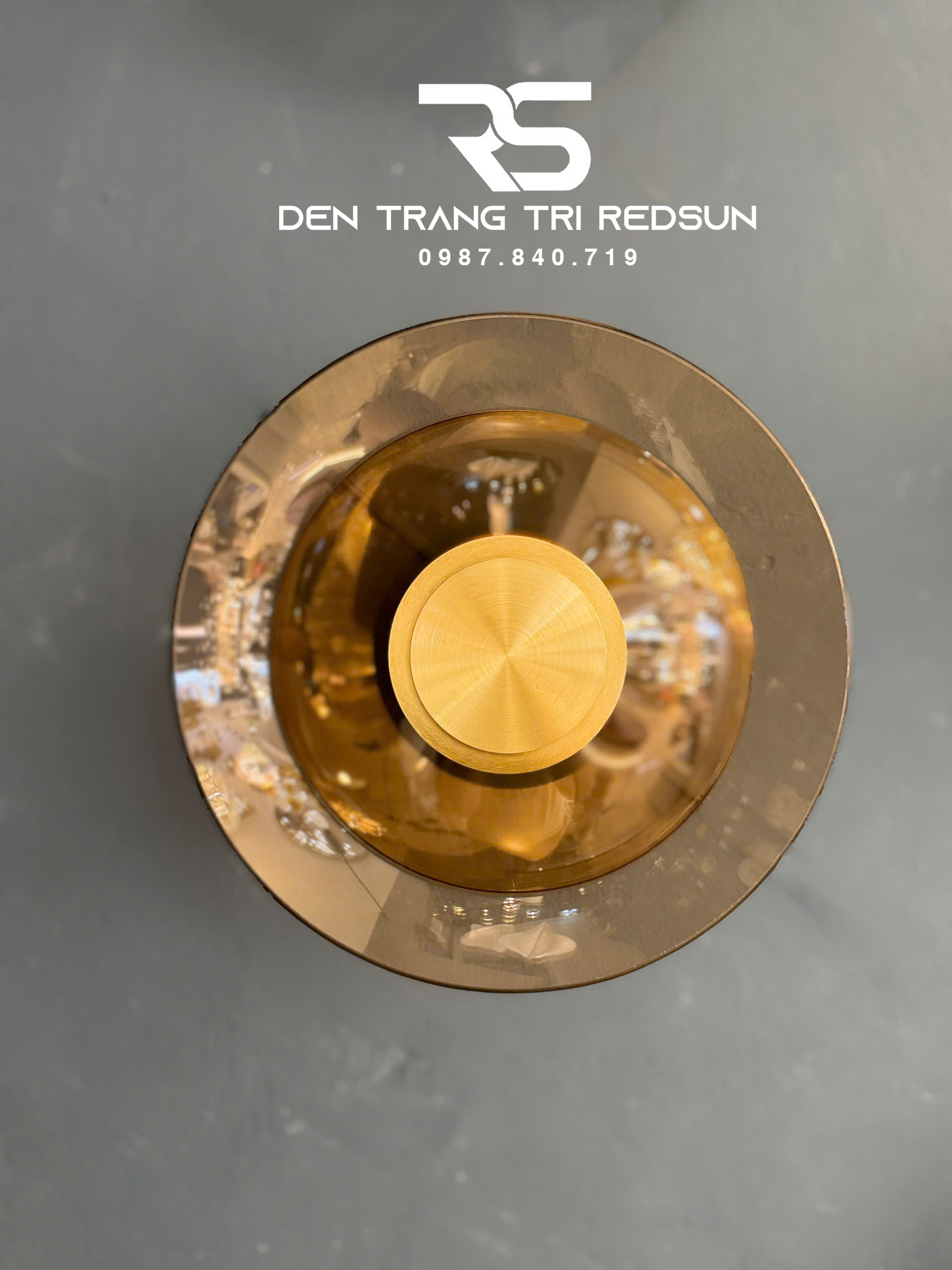 den-tuong-hien-dai-trang-tri-phong-khach-phong-ngu-phong-cach-bac-au-choa-thuy-tinh-dt-1034