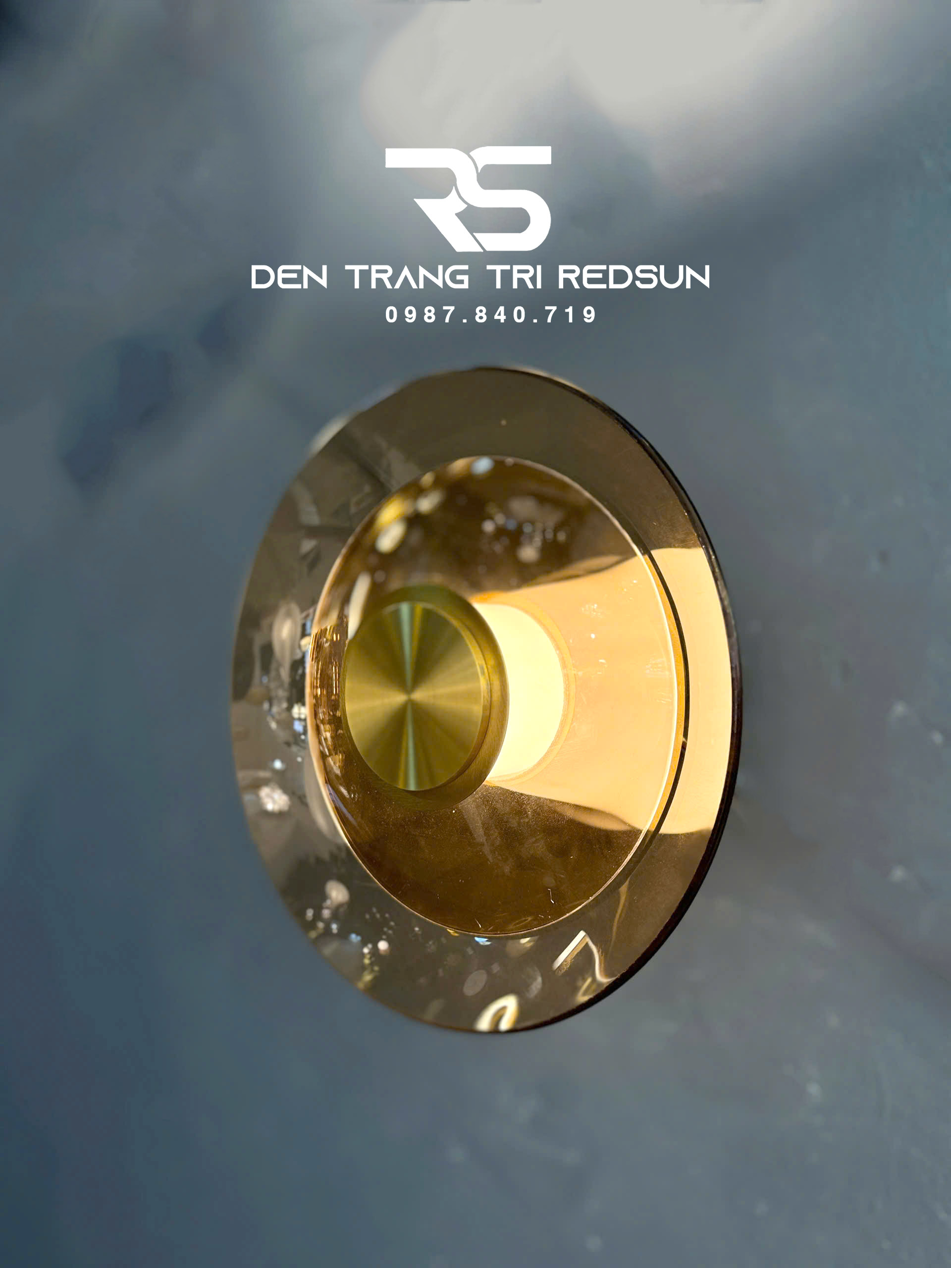 den-tuong-hien-dai-trang-tri-phong-khach-phong-ngu-phong-cach-bac-au-choa-thuy-tinh-dt-1034